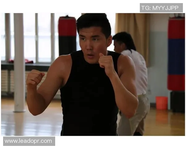 张立鹏与洪永基巅峰对决谁将成为拳坛新星的领军人物 张立鹏与洪永基巅峰对决谁将成为拳坛新星的领军人物