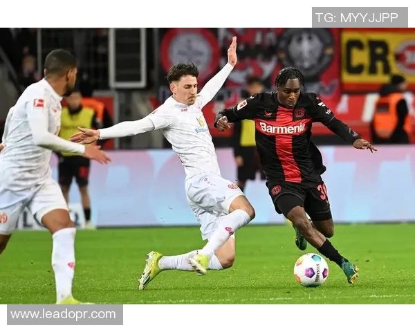 德甲焦点战拜仁慕尼黑迎战沙尔克04期待精彩对决与进球盛宴 德甲焦点战拜仁慕尼黑迎战沙尔克04期待精彩对决与进球盛宴